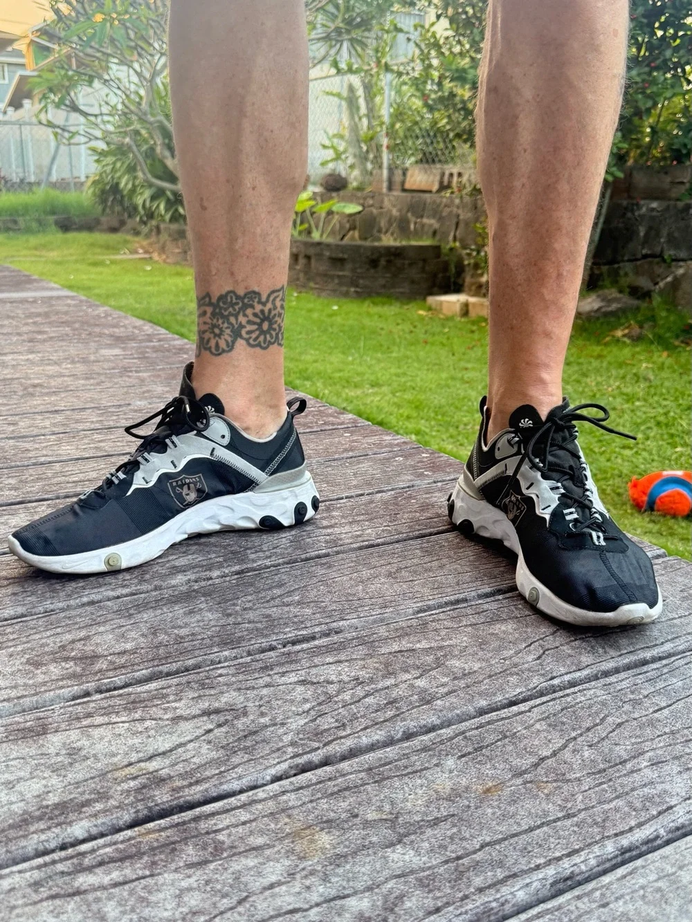 Nike React Element 55 Raiders Black White Men’s Size 12.5 Athletic Sneakers